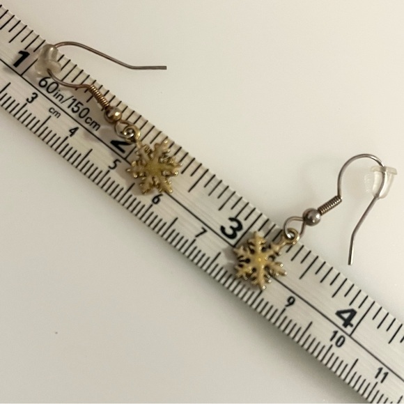 Lot 3 Vintage Christmas Earrings Snowflakes Gold Tone Silver Tone Blue Beaded - Picture 11 of 16